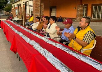 Entrega Quecha bocina en secundaria general Revolución y convive con tetitlecos