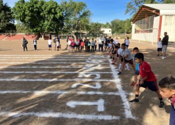 Éxito y fraternidad en juegos escolares de nivel primaria en Ahuacatlán