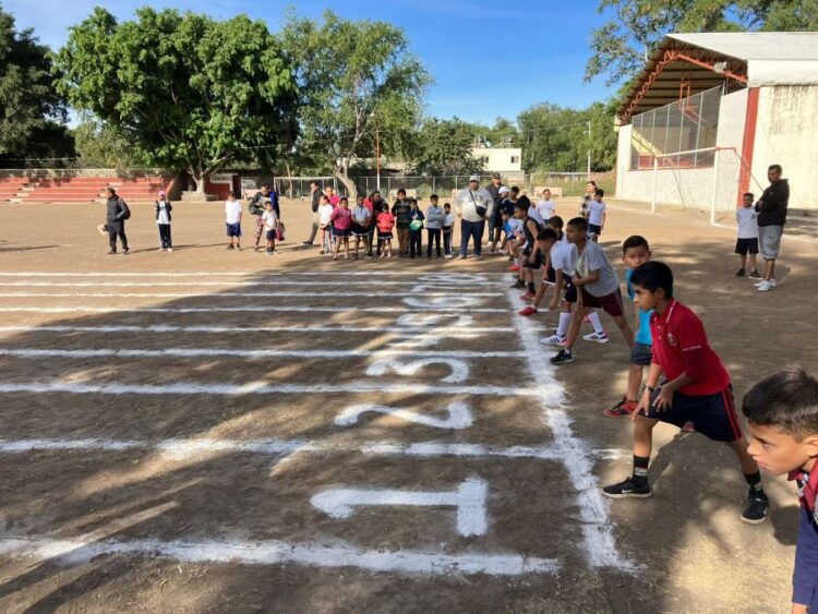 Éxito y fraternidad en juegos escolares de nivel primaria en Ahuacatlán