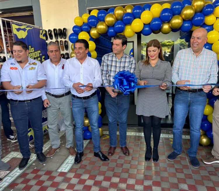 Ixtlenses reiteran su cariño a Elsa Nayeli