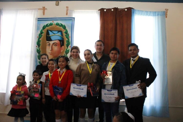 Brillantes exponentes en el Concurso de Oratoria «Juan Escutia» en Ixtlán