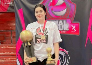 Ixtlán recibe con euforia a la campeona nacional de voleibol femenil Aimé Topete