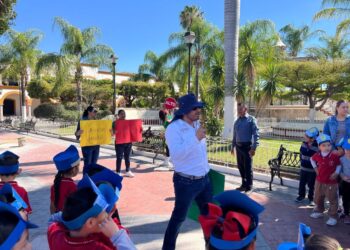 Promueve gobierno de Ahuacatlán la seguridad en las calles