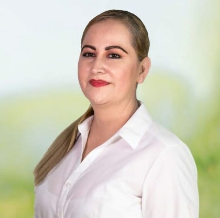 Rosa Gutiérrez genera expectativas en Ahuacatlán