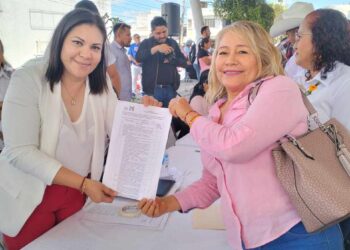 La señora «Chela», busca regiduría en Ahuacatlán, en la demarcación 3