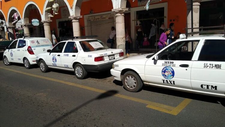 Congestión vial en Ixtlán del Río: El desafío de los taxis