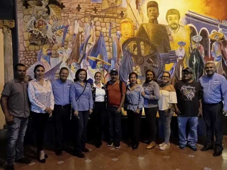 Exitosa presentación del libro «Reflejos ocultos» en Ahuacatlán e Ixtlán