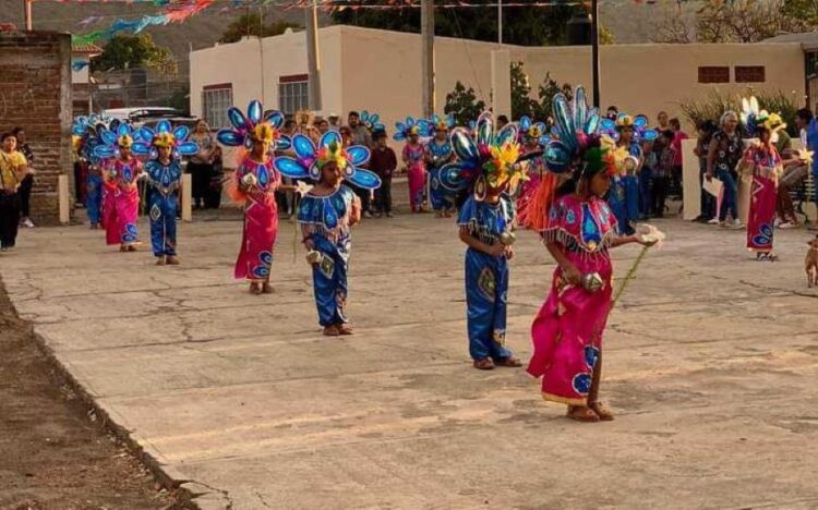 Festejos patronales en Zoatlán: Tradición y alegría