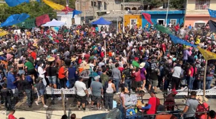 Récord de asistencia en mojiganga de Uzeta