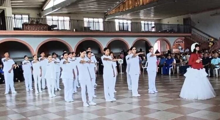 Inician obras de rehabilitación en líneas de drenaje, en Ahuacatlán 