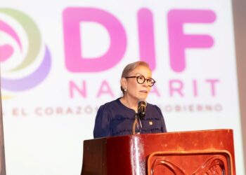 Encabeza Beatriz Estrada Martínez clausura de cursos del CECAP