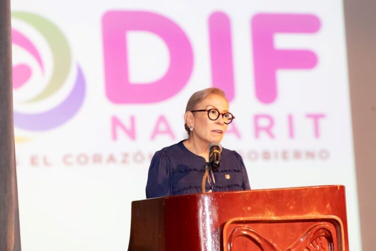 Encabeza Beatriz Estrada Martínez clausura de cursos del CECAP