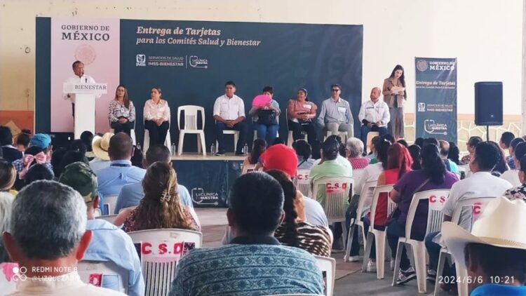 Entrega regional de medios de pago a comités COSABI en Ahuacatlán
