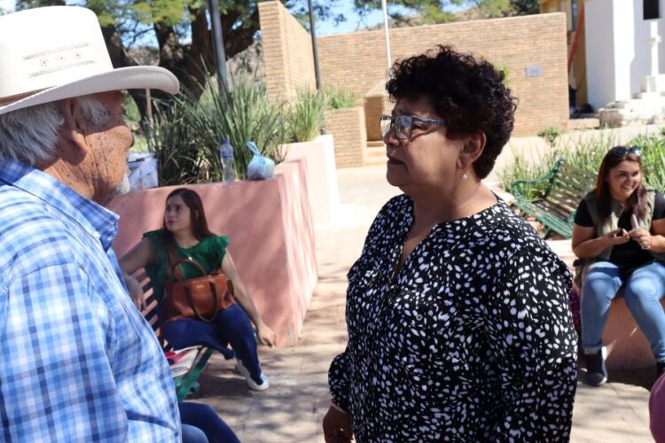 Festejos por el Día de las Madres y el Día del Padre, este martes 18 en Ahuacatlán