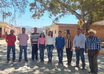 Inician obras de rehabilitación en líneas de drenaje, en Ahuacatlán 