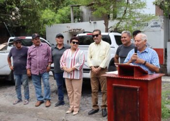 Inician obras de rehabilitación en líneas de drenaje, en Ahuacatlán 