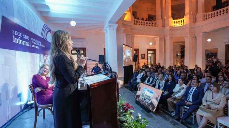 Secretaria de Gobierno asiste al Segundo Informe de labores de Norma Galván