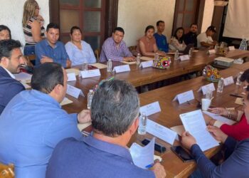 Toño Carrillo participa en reunión informativa sobre la Feria de Nayarit en California