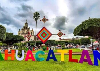 Hacen falta médicos en Ahuacatlán