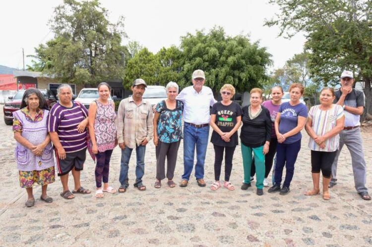 Mejora gobierno del estado infraestructura educativa en Amatlán de Cañas