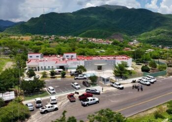 Sólido apoyo del gobernador a trabajadores del Centro de Salud de Amatlán de Cañas