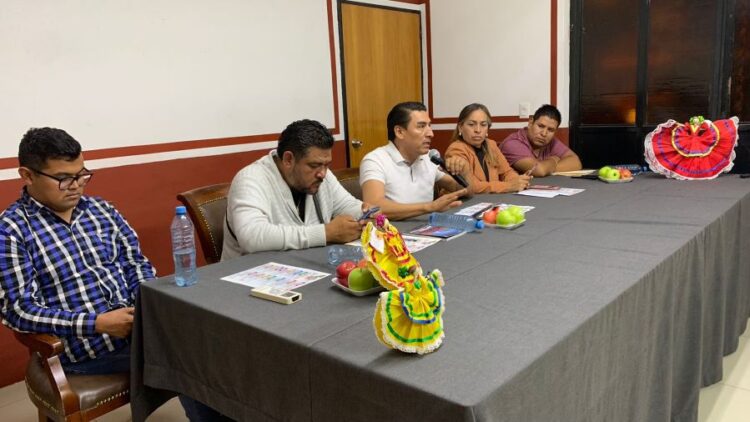 Toño Carrillo anuncia que no acudirá a la Feria de Nayarit en California