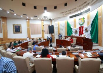 Constituye la XXXIV Legislatura Comisión de Gobierno Plural 