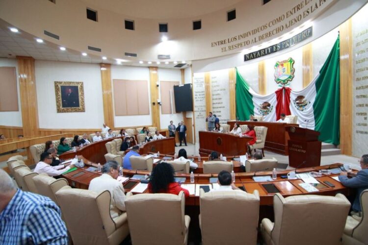 Constituye la XXXIV Legislatura Comisión de Gobierno Plural 