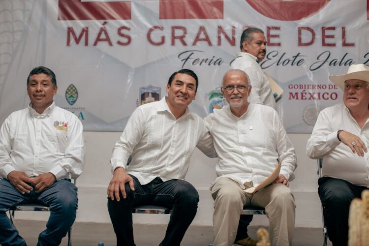 Contento Toño Carrillo por visita del Gobernador y Secretario de Agricultura