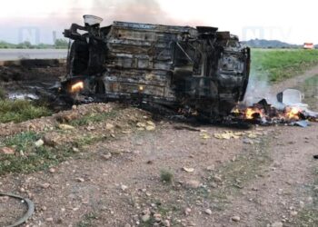 Funcionarios de San Pedro Lagunillas sobreviven a grave accidente