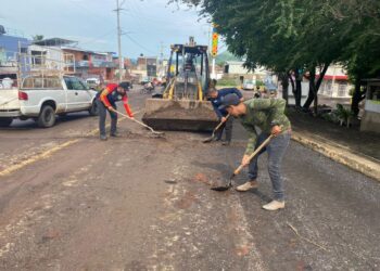 Gobierno de Ixtlán redobla esfuerzos para limpiar calles afectadas por las lluvias