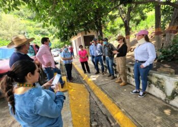 Alcaldes salientes y entrantes abordan problema del El Tempisque, en el  sur