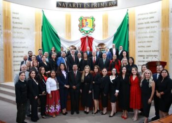 Instalan la Trigésima Cuarta Legislatura al Congreso de Nayarit