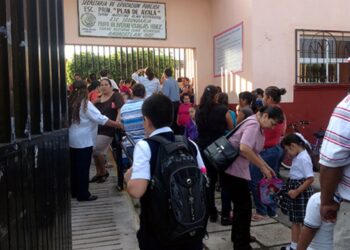 Un lunes de emociones encontradas: Regreso a clases en la zona sur