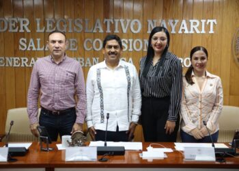 Avanza Poder Legislativo con instalación de Comisiones