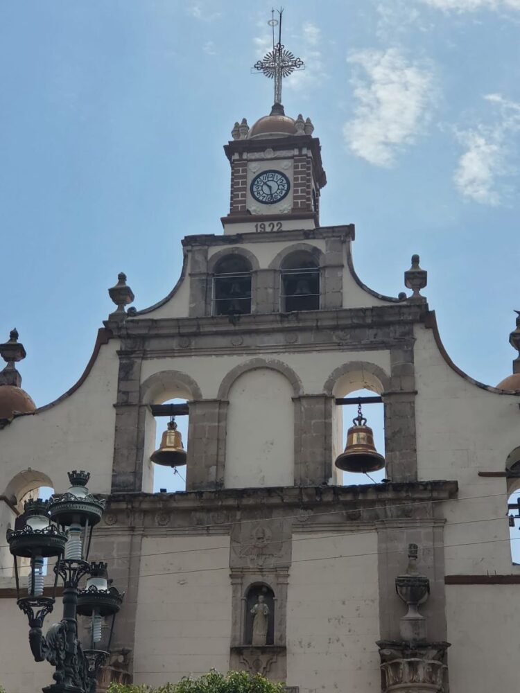 Ecomuseo de Ahuacatlán se enfoca en reparación del reloj público y la lucha contra el dengue