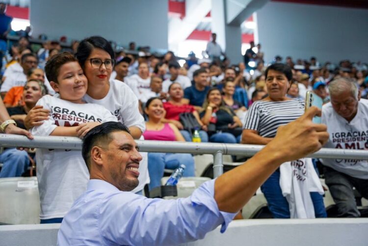 Gustavo Ayón impulsa el desarrollo de Compostela 