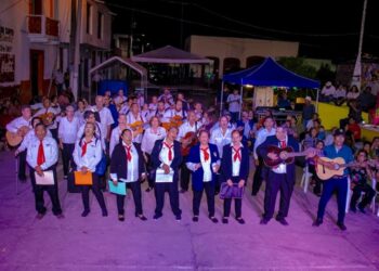 Jomulco rinde homenaje a sus talentos musicales en las Fiestas Patronales