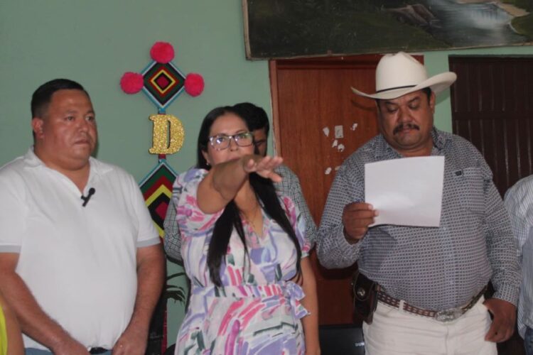 Operativo en Ixtlán para concientizar sobre el uso del casco en motociclistas