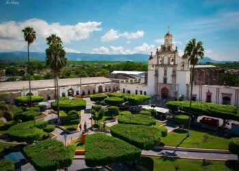 Ahuacatlán se organiza: CANACO en vías de establecer delegación municipal