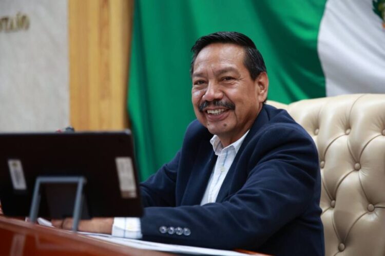 Limpieza y oportunidad a emprendedores de la localidad para el Día de Muertos en Ahuacatlán