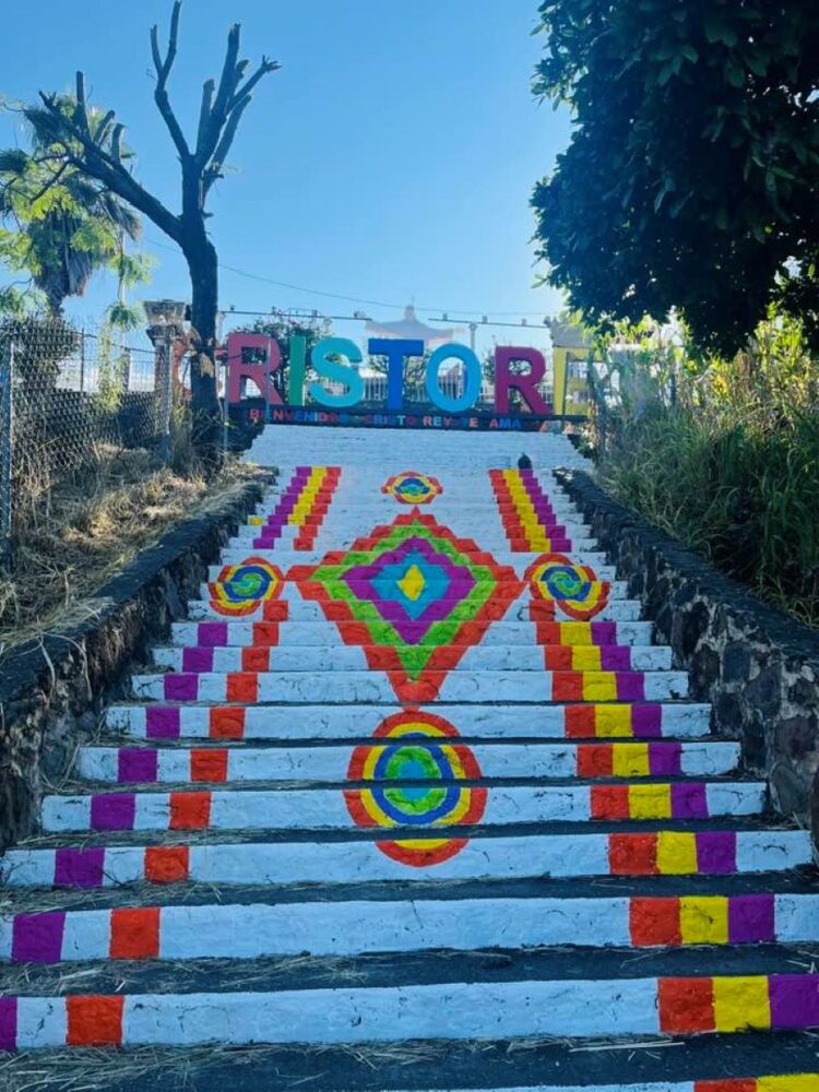 Limpieza y oportunidad a emprendedores de la localidad para el Día de Muertos en Ahuacatlán