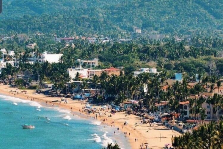 Renovación de imagen en playa Guayabitos: