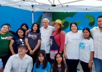 Navarro Quintero felicita a los jóvenes del proyecto de Murales en Tepic