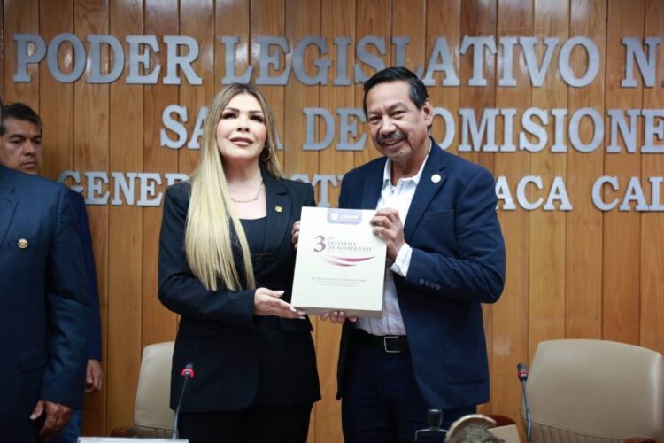 Recibe Congreso Tercer Informe de Gobierno