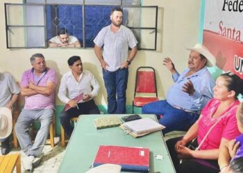 Rodrigo Polanco se reúne con emprendedores y comerciantes