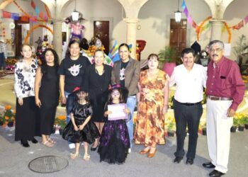 Ahuacatlán celebró el Día de Muertos en paz y con reconocimiento a sus tradiciones