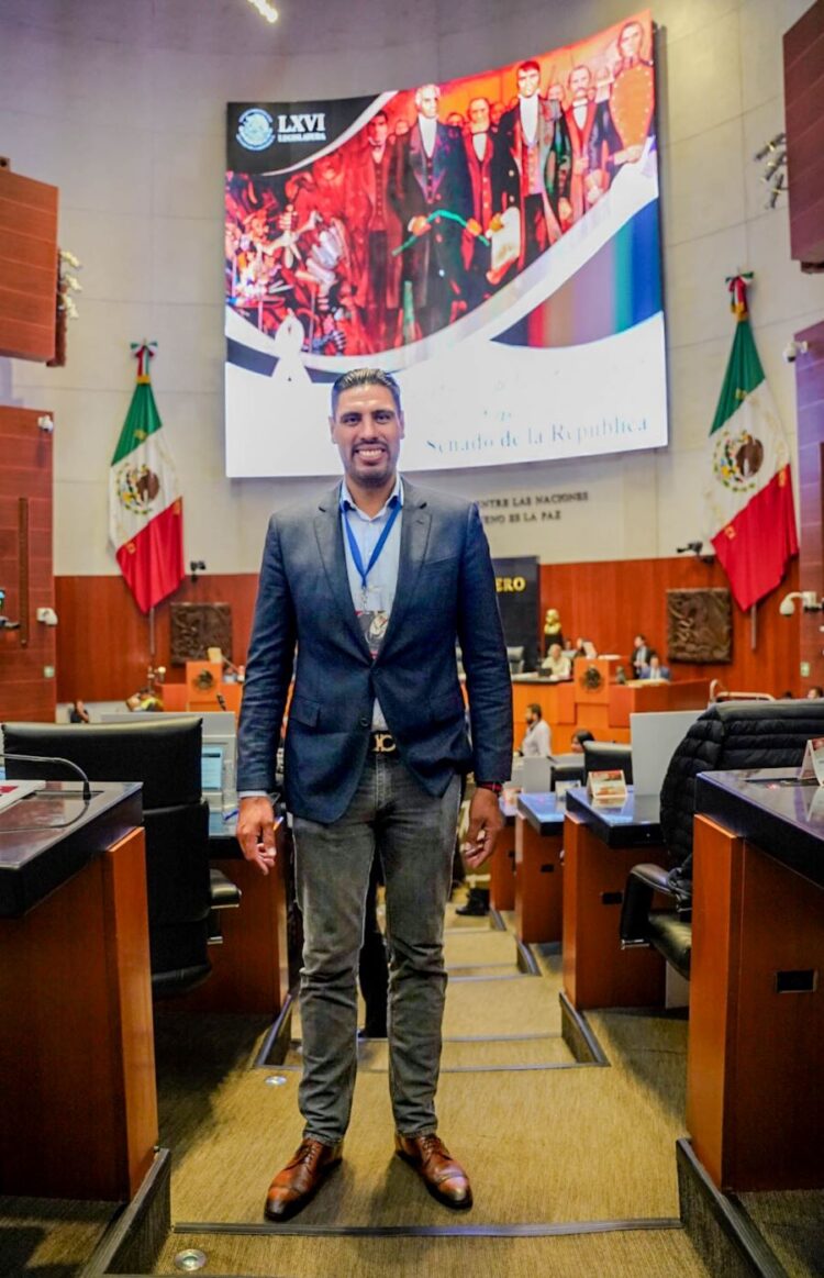 Gustavo Ayón, es reconocido en el Senado de la República