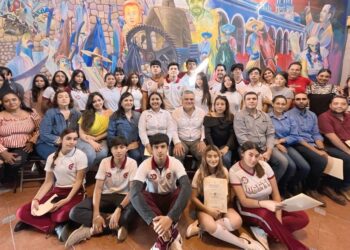 Reconocen a nuevos embajadores del turismo en Ixtlán