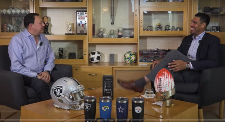 Gustavo Ayón lleva a Compostela a los escenarios nacionales